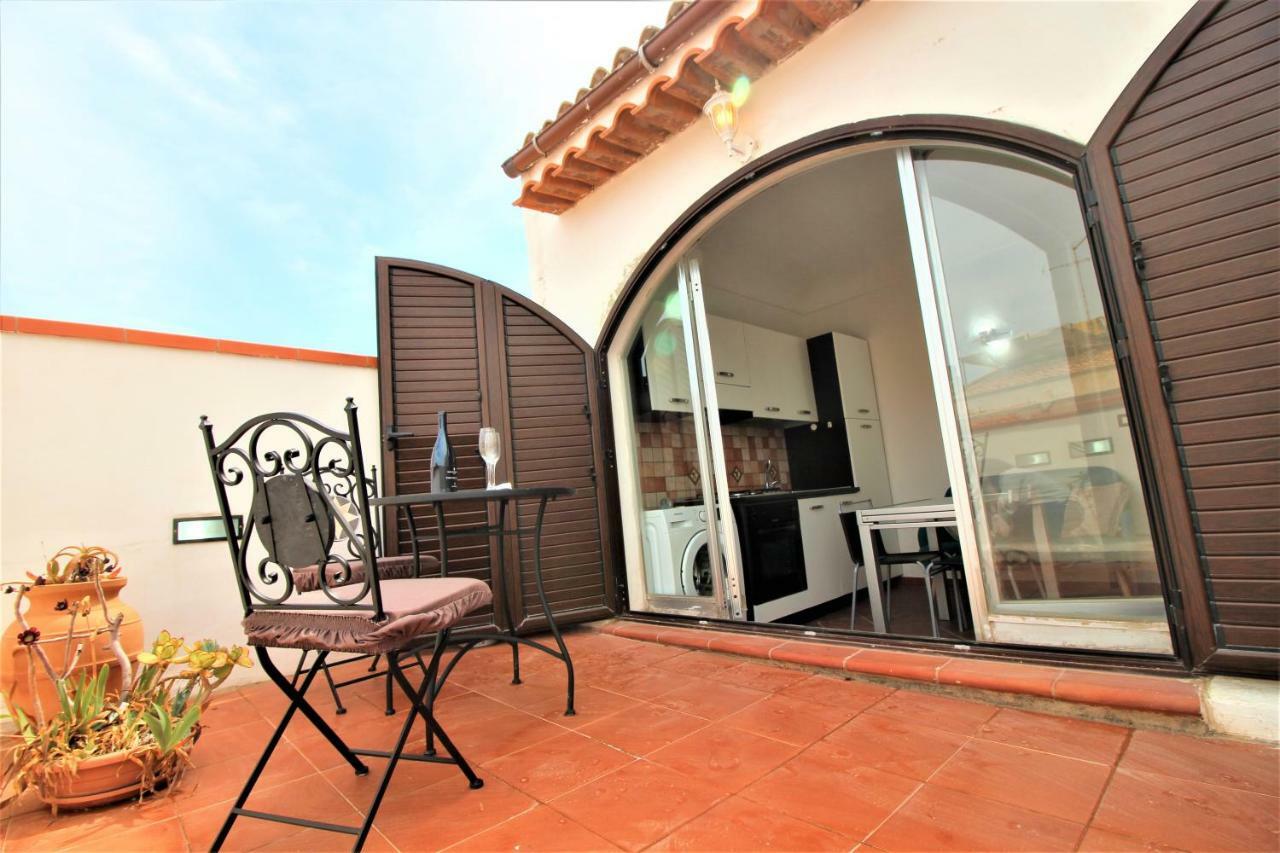 סירקוזה Una Terrazza Per Due מראה חיצוני תמונה