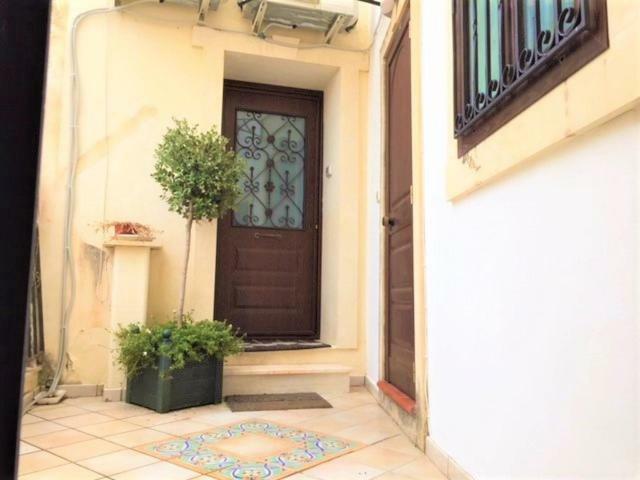 סירקוזה Una Terrazza Per Due מראה חיצוני תמונה