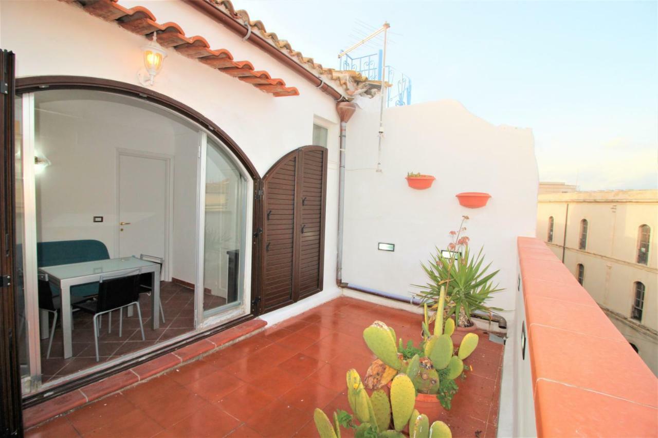 סירקוזה Una Terrazza Per Due מראה חיצוני תמונה