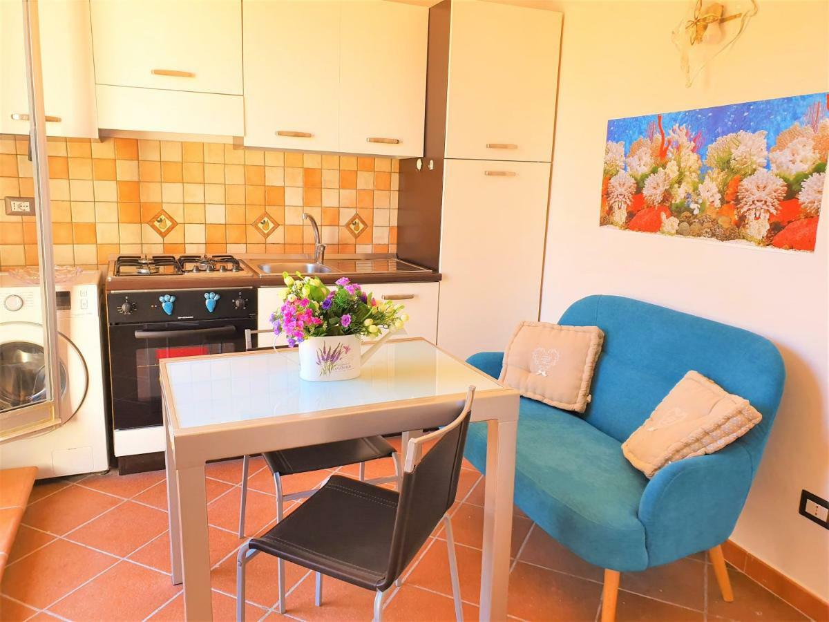סירקוזה Una Terrazza Per Due מראה חיצוני תמונה