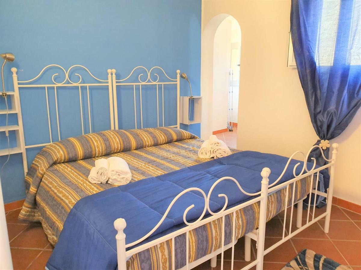 סירקוזה Una Terrazza Per Due מראה חיצוני תמונה