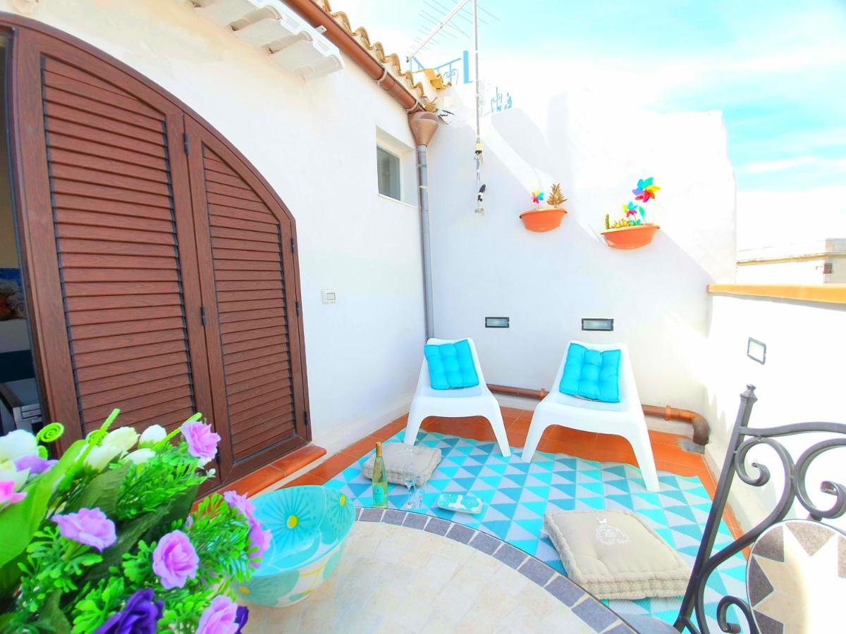 סירקוזה Una Terrazza Per Due מראה חיצוני תמונה